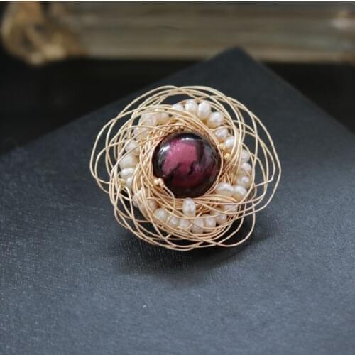 5pcs New Hot Pearl Pin Brooch For Sweaters Coat Unique Style Quality Brooch Patches Holiday Decors Pin Badges Jewlery Broche