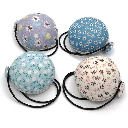 Lovely Wrist Strap Sewing Pin Cushion Cotton Fabric Button Cushion for DIY Craft Cross Stitch Sewing Safety Accessories
