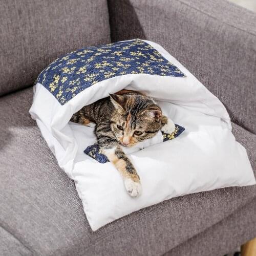 Four seasons universal Japanese cat litter cat sleeping bag closed removable and washable cat quilt winter warm pet litter