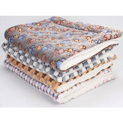 Soft Flannel Thickened Pet Soft Fleece Pad Pet Blanket Bed Mat for Puppy Dog Cat Sofa Cushion Home Rug Keep Warm Sleeping Cover