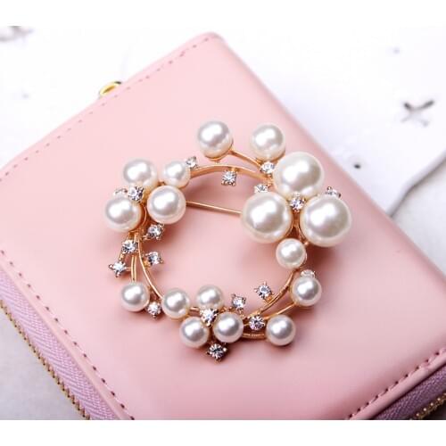 Fashion High-quality alloy Round new pearl Rhinestone brooch womens elegant clothing Shawl Scarf Buckle pins jewelry H1051