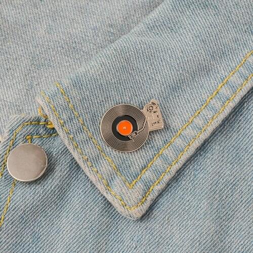 Vinyl Records Player Enamel Pin Vintage Badge Brooch Lapel Denim Jeans Shirt Bag Cartoon Music Jewelry Gift for Friends
