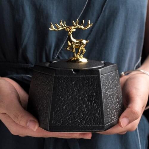 Animal bionic ashtray black pottery landscape ashtray household large ceramic ashtray with cover anti-fly ash car trend ashtray