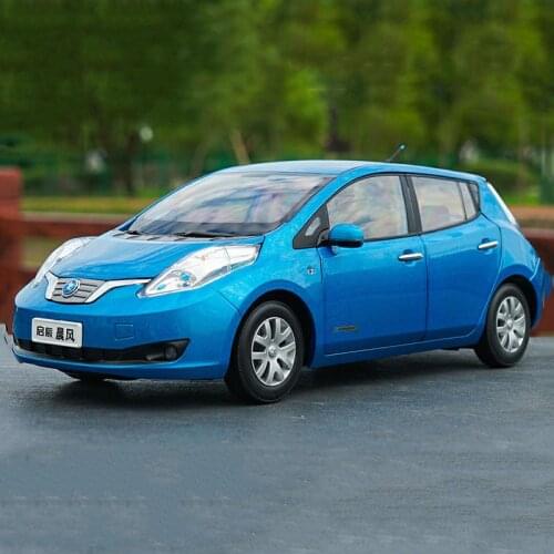 Diecast 1:18Scale Qichen E30 Chenfeng LEAF New Energy Electric Car Simulation Alloy Car Model Collectible Decoration Gift ToyCar