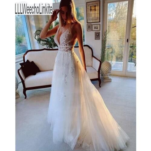 Ivory Tulle Lace Appliques Beading Wedding Dresses Court Train Floor-Length V-Neck Bridal Gowns Custom Made