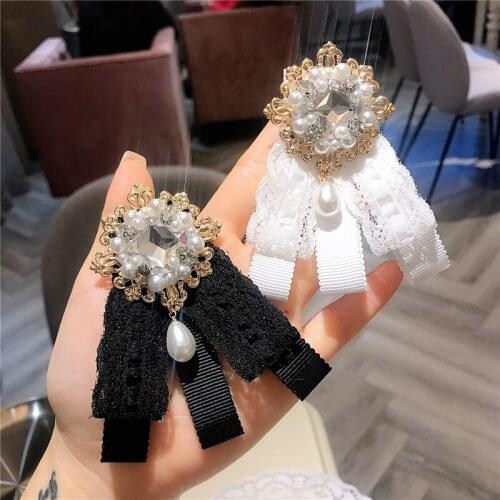 Fashion Lace Ribbon Bow Tie Brooch Rhinestone Pearl Necktie Pin and Brooches Shirt Dress Luxury Clothing Women Accessories