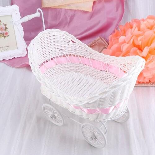 1pc Cart Cane Tricycles Flower Basket Knitted Flower Mini Car Furnishing Articles for Wedding Baby Shower Party Birthday Decor