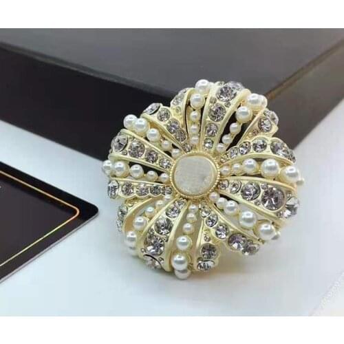 Hot Brand Fashion Jewelry Vintage Camellia Flower Style Snowflake Brooch Sweater Brooche Flower Pearl Fashon Camellia Brooches