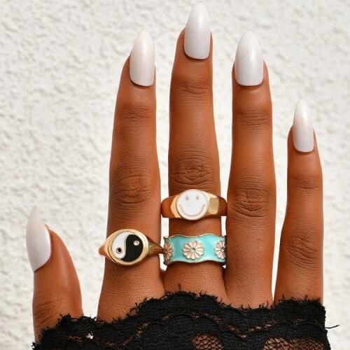 Sweet Vintage Drop Oil Smiley Flower Rings for Women Fashion Yinyang Punk Rings Set Party Jewelry Accessories