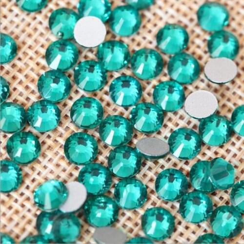 Shiny SS3 SS4 SS5 SS6 SS8 SS10 SS12 SS16 SS20 Non Hotfix Dark Green Color DIY 3D Nail Art Decorations Flatback Rhinestones