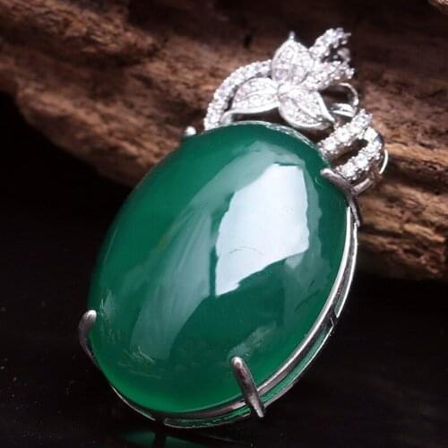 Chinas Natural Green Chalcedony 925 Silver Inlaid Water Drop Pendant Fashion Jewelry Mens and Womens Green Agate Necklace