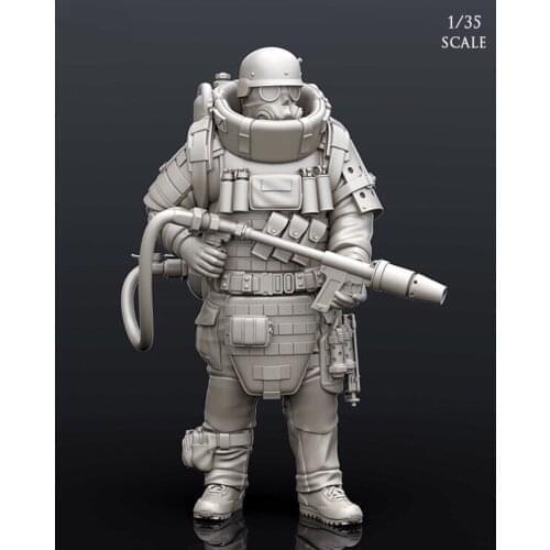 1/35 Resin Model Figure GK, Unassembled and unpainted kit