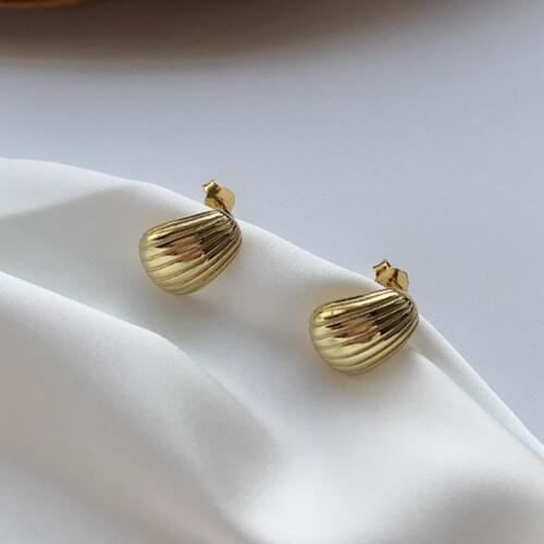 Silvology 925 Sterling Silver Gold Shell Stud Earrings Mini High Quality Nordic Style Earrings for Women Chic Jewelry Girls Gift