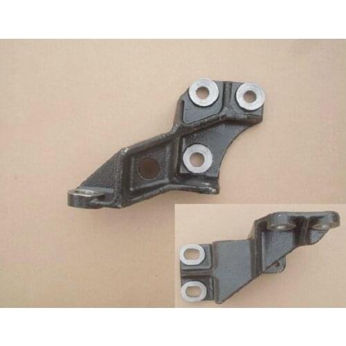 1001011-Y31 Left engine mounting bracket