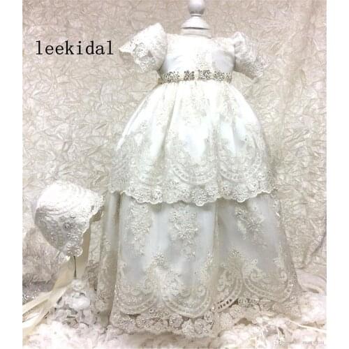 Vintage Lace Christening Gowns For Baby Girls Short Sleeves Appliqued Beads Baptism Dress With Bonnet First Communication Dress