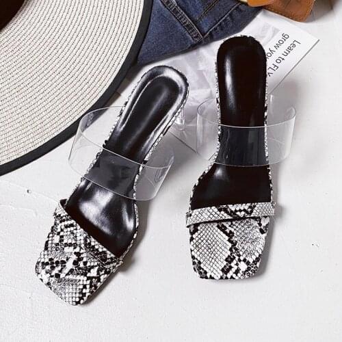 2021 Summers New Fashion Cool Drag Girl Crystal Heeled with A Word of Sandals Womens Slippers Women Wear Fashion Hot Deal