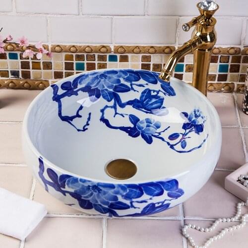 Jingdezhen Hand Painted Blue And White Ceramic basin for home and restaurant