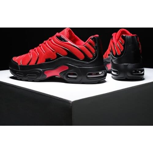 New Luxury Running Shoes Men Big Size 38-46 Walking Sneakers Light Weight Running Sneakers Comfortable Walking Footwears