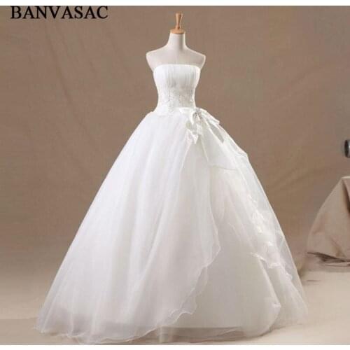 BANVASAC 2017 New Elegant Bowknot Strapless Wedding Dresses Pleat Crystals Sleeveless Satin Lace Bridal Ball Gowns