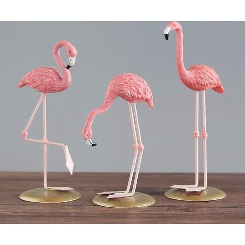 Free shipping Nordic flamingo decorative resin living room room wine cabinet TV cabinet crafts statue good Luck