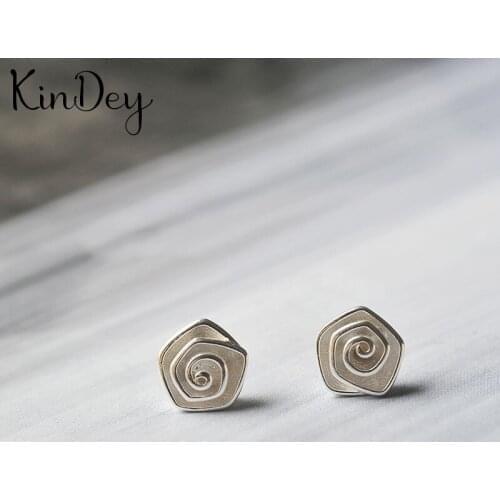 Kindey Stud Earrings