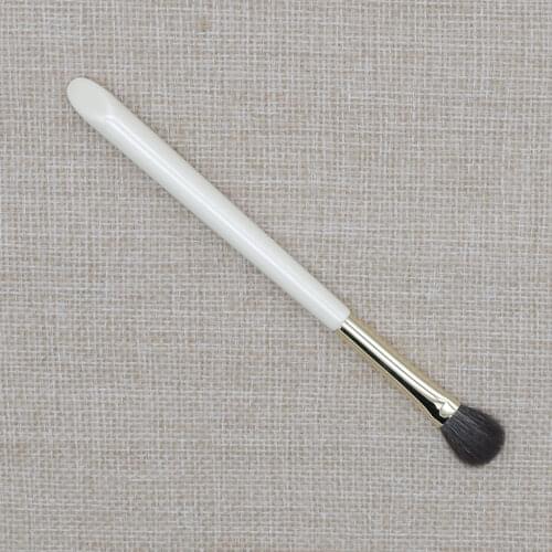 K272 Professional Handmade Makeup Brushes Soft Blue Squirrel Goat Hair Large Eye Shadow Brush White Handle Make Up Brush