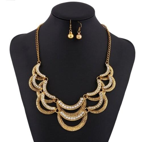 Multilayer Moon Carved Necklaces Geometric Metal Plated Hollow Necklace Women Charm Vintage Pattern Mosaic Jewelry Statement