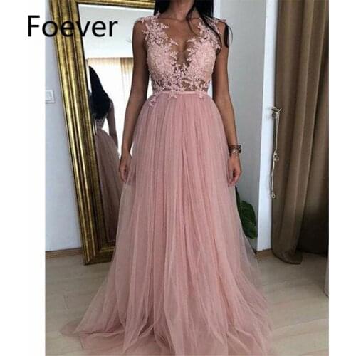 2019 Blush Pink Evening Prom dresses with 3D Appliques Beaded Deep V Neck Tulle Illusion Formal Evening Dress