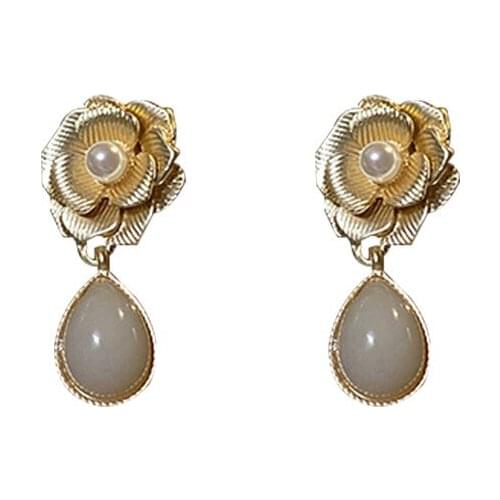 2021 New Arrival Metal Vintage Water Drop Women Dangle Earrings Pearl Flower Earrings Retro Fashion Design Simple Jewelry