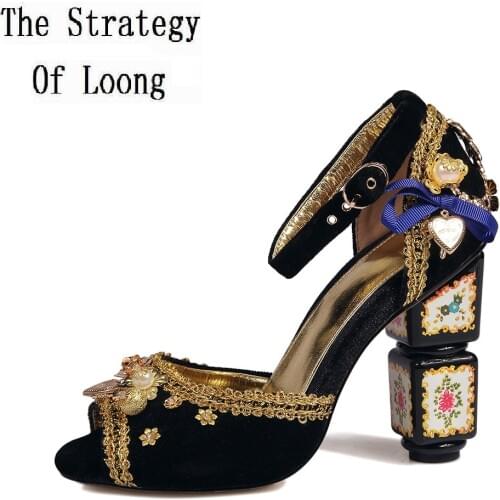 Women Pleuche Flowers Printing Buckle Sandals 2019 New Arrival Fashion Beautiful Lady Crystal Metal Open The Toes Summer Shoes