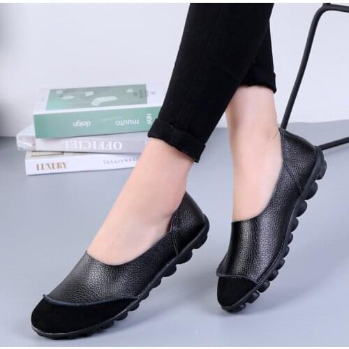 Brand Summer Woman Soft Leisure Flats Leather Shoes Woman Moccasins Loafers Female Casual Driving Footwear Big Size 35~44