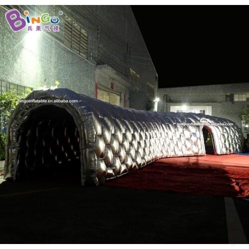 Customized 32X2.5 meters inflatable silver curved tunnel for events toy tents