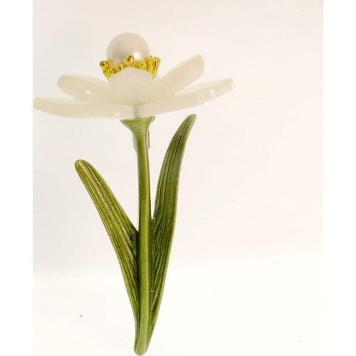 Korean jewelry simple Brooch temperament elegant plant bouquet pin womens accessories mixed batch scarves Button Badge