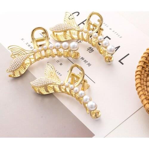 Fashion Stainless Metal Gold-Plated Pearl Alloy Hollow Fishtail Butterfly Hairpin for Ladies of European and American Style