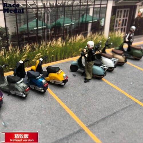 RM1:64 scale figures diorama motorcycle model Vintage Vespa