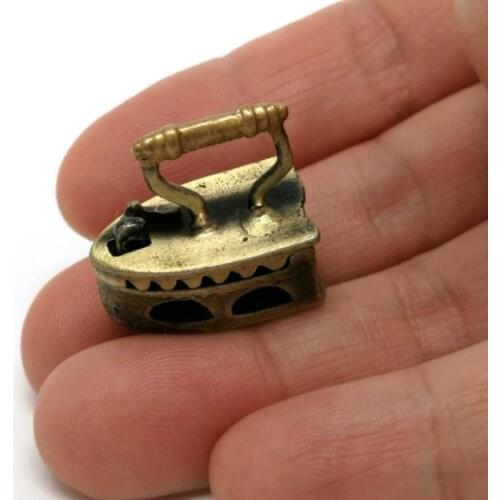 Hot Sale Mini 1:12 Toy Dollhouse Miniature Vintage Metal Black Iron Clothes Tool Urniture Toys Accessories doll house