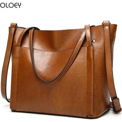 Handbags 2018 new oil leather simple retro womens handbag Messenger bag shoulder bag large capacity Pure color digging bag