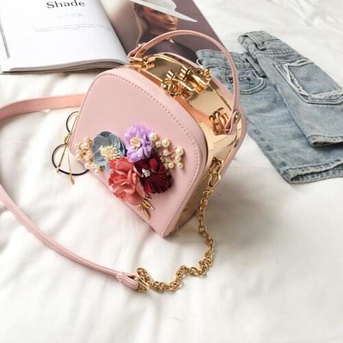 New Messenger bag Korean version of the high quality metal clip camera small square bag fashion dinner flowers shoulder bag