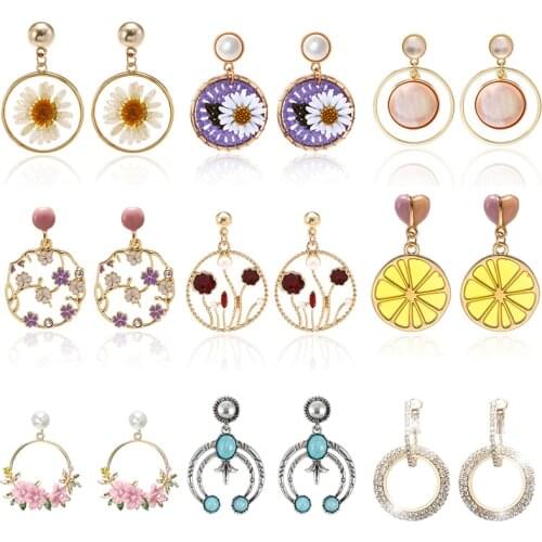 New Korean Hoops Hoop Earrings Metal Hollow Pearl Zircon Cute Classic Flowers Womens Earrings For Jewelry Accessories