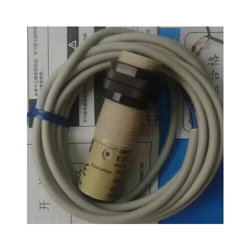 Free Shipping 2pcs/lot new Switch E3F3-D31 three wire PNP clinker pipe often open