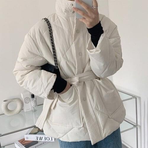 2021 Winter Thick Cotton Coats Women Stand Collar Button Loose Jacket Female Waist Bow Lace Up Parkas Fashion White Outerwear