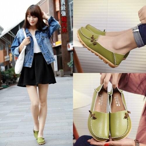 Green Leather Flat Shoes New Women Casual Shoes Fashion Moccasin Shoes Slip-on Luxury Designer Loafers Large Size Walking Shoes