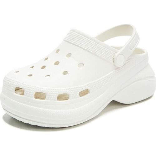 Womens Garden Sandals 2021 Summer Fashion Hollow Out Clogs Lady Outdoor Water Beach Garden Slippers Girls EVA Jelly Drags Clogs