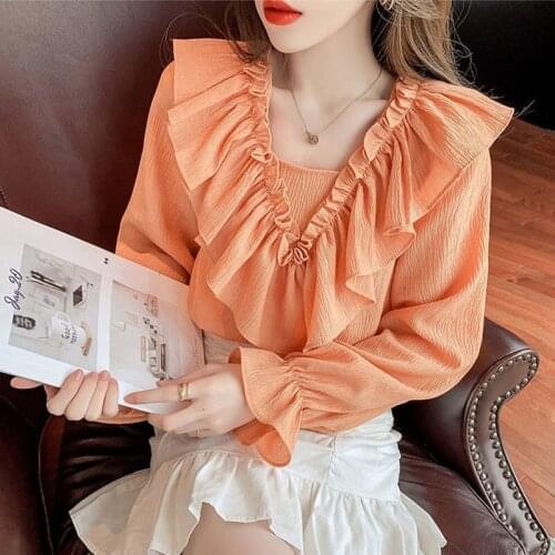 2021 spring and autumn new French style V-neck Western style ruffled chiffon shirt womens temperament puff sleeve top trend