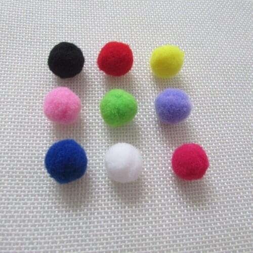 100 pcs 1.5 cm Mini Fluffy Soft Pom Poms Pompoms Ball Handmade Kids Toys Wedding Decor DIY Sewing Craft Supplies