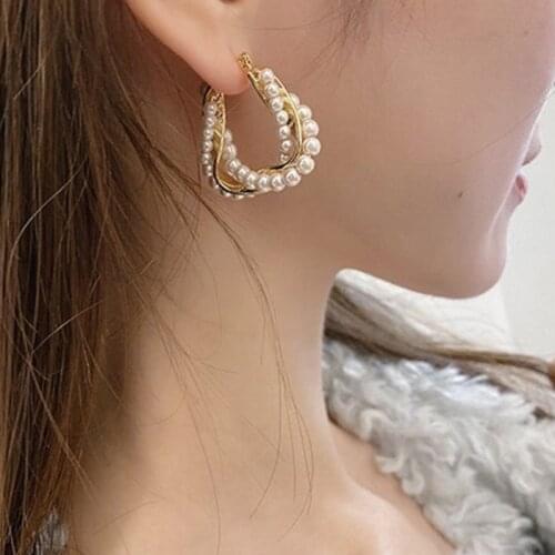 U-Magical French Vintage Simulation Pearl Huggie Knotted Hoop Earrings for Women Gold Metal Twisted Beaded Earrings Jewelry