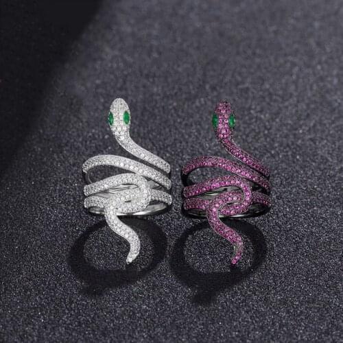 Luxury Brand Women Engagement Jewelry Snack Shaped Cubic Zirconia Stone Finger Rings for Ladies Gift SR08