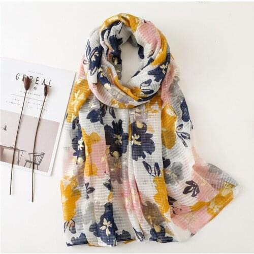 Yishine High Quality 2019 Spring Summer Floral Prints Hijabs Female Long Beach Wraps Shawl Scarves for Women