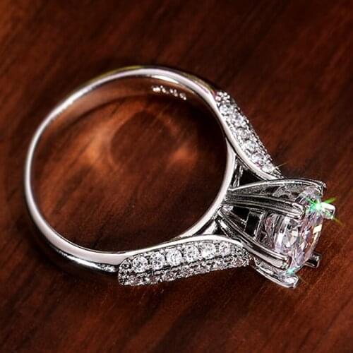 Huitan Classic Women Wedding Rings Solitaire Crystal Round Cubic Zircon High Quality Proposal Engagement Ring for Female Jewelry