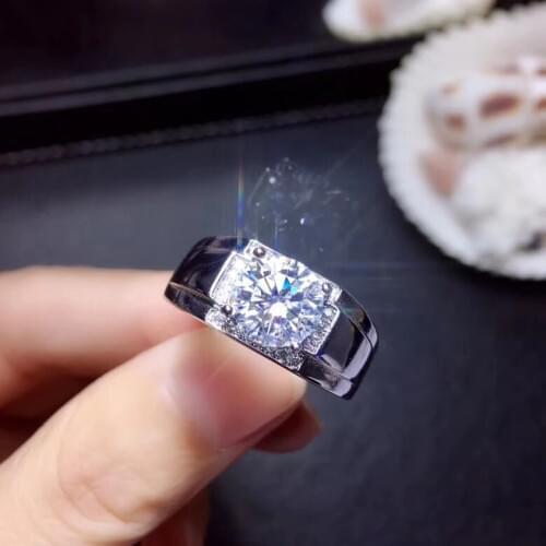 Moissanite 2ct Hardness 9.3, diamond substitutes, can be tested by instruments. Popular jewelry